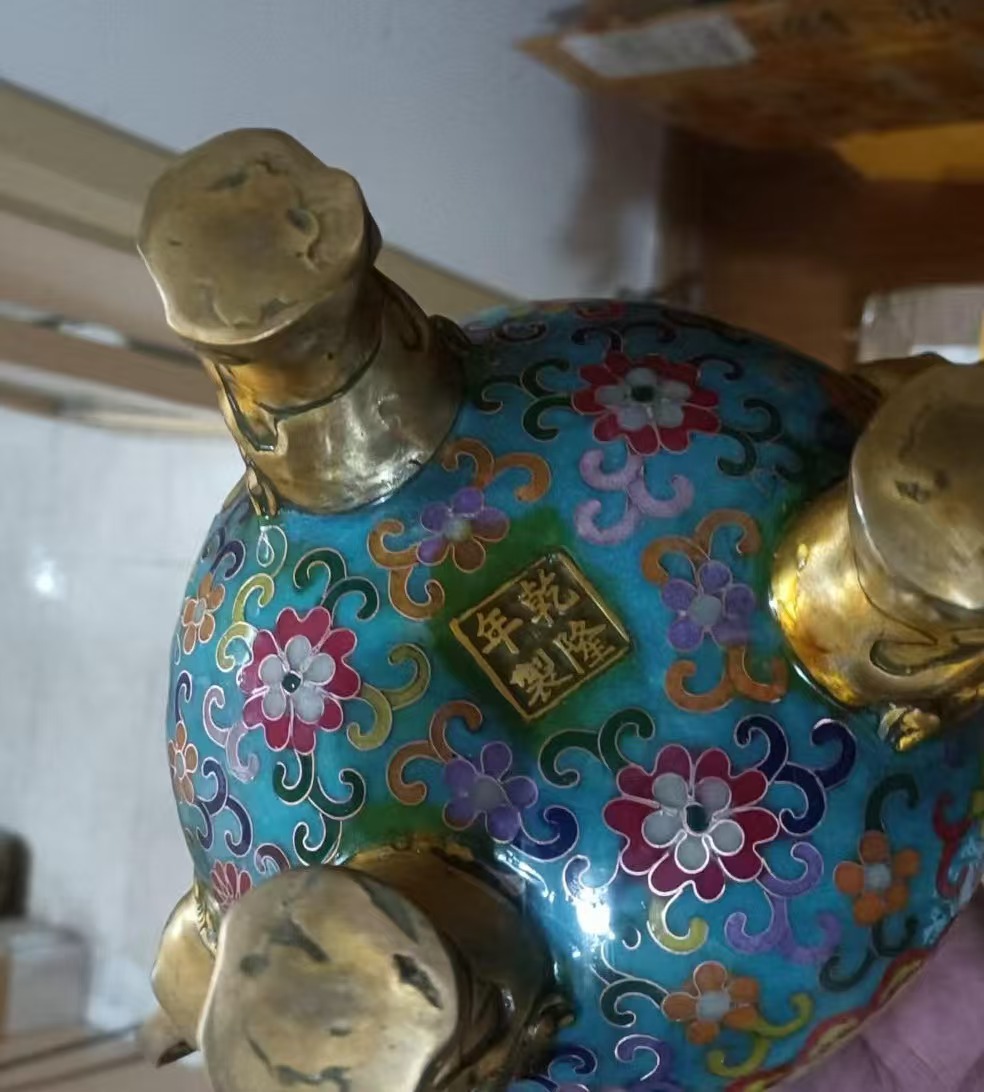 乾隆年製法郎彩香炉