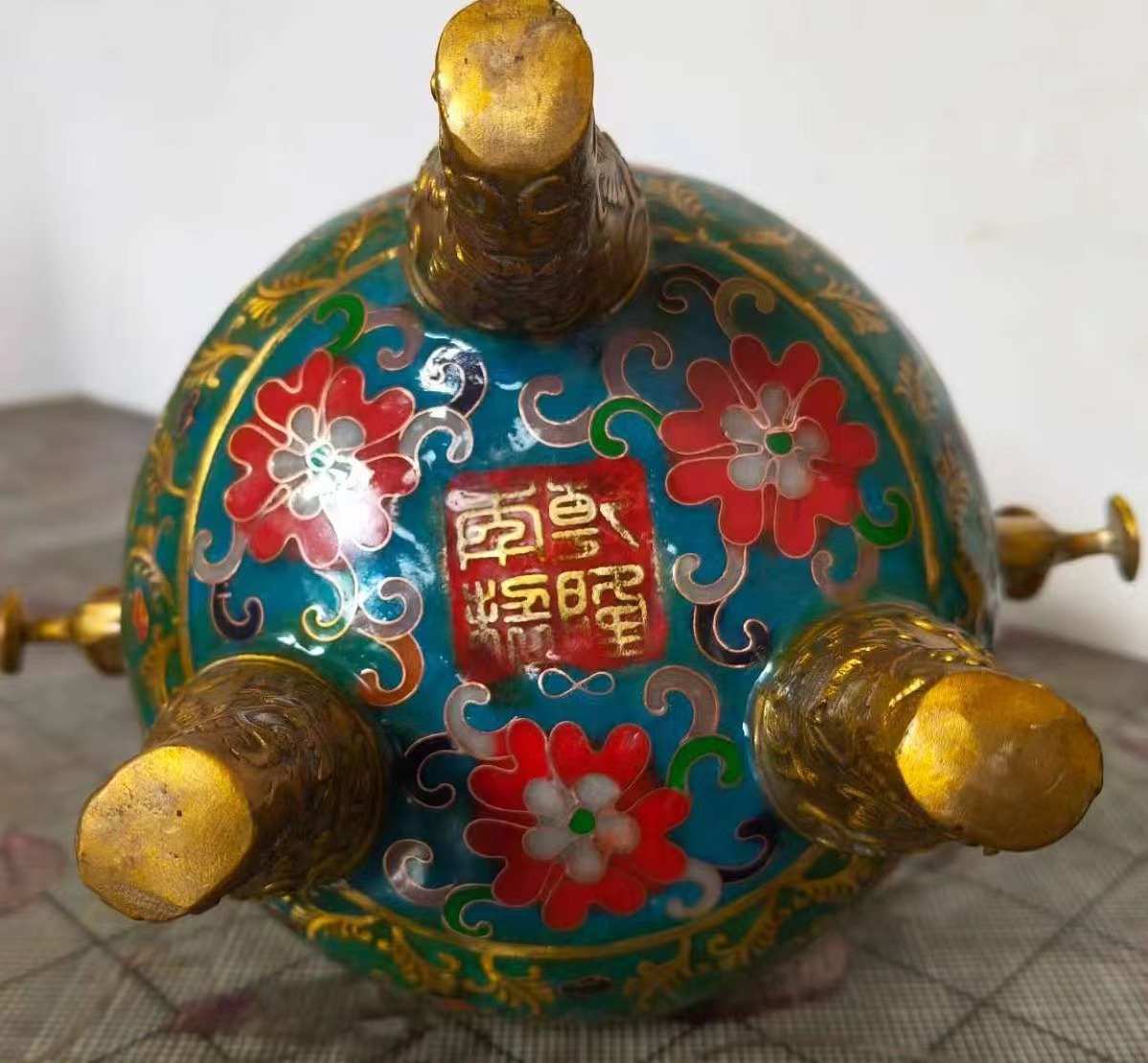 乾隆年制《景泰蓝珐琅彩香炉》