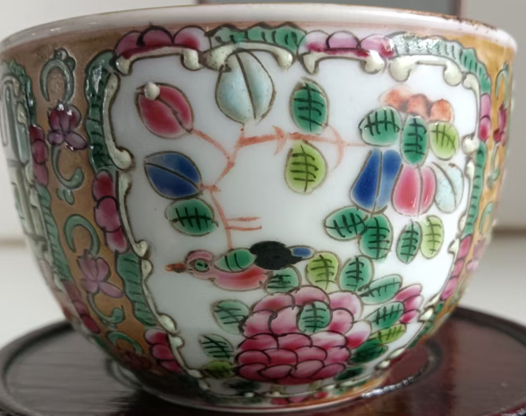 图片[1]-清同治《粉彩描金教子图纹缸杯》-嘉诚艺术