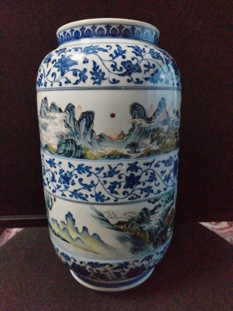 图片[1]-大清乾隆年制《青花珐琅彩千里江山图灯笼瓶》-嘉诚艺术