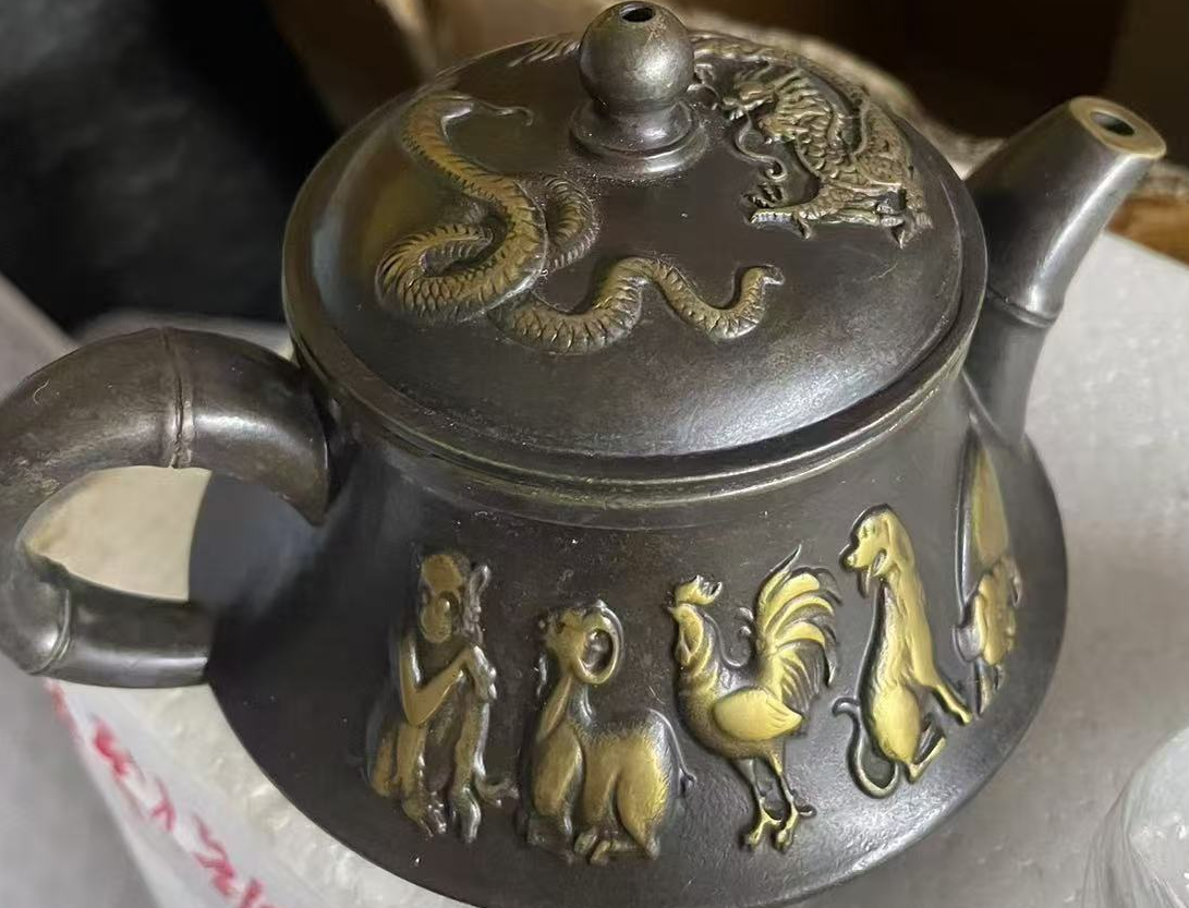 乾隆年制《十二生肖紫砂壶》-嘉诚艺术