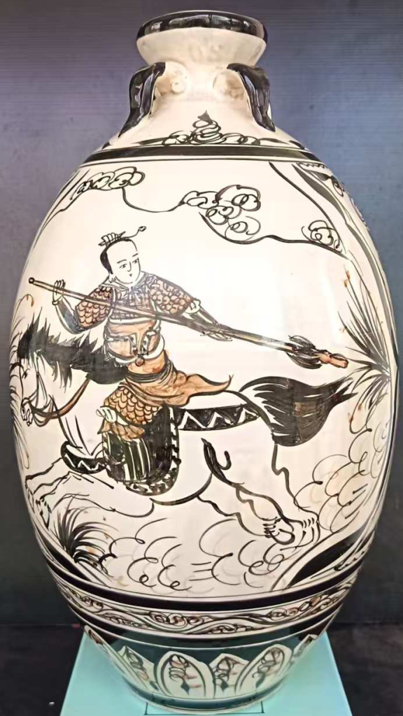 图片[1]-宋瓷《人物四系瓶》-嘉诚艺术