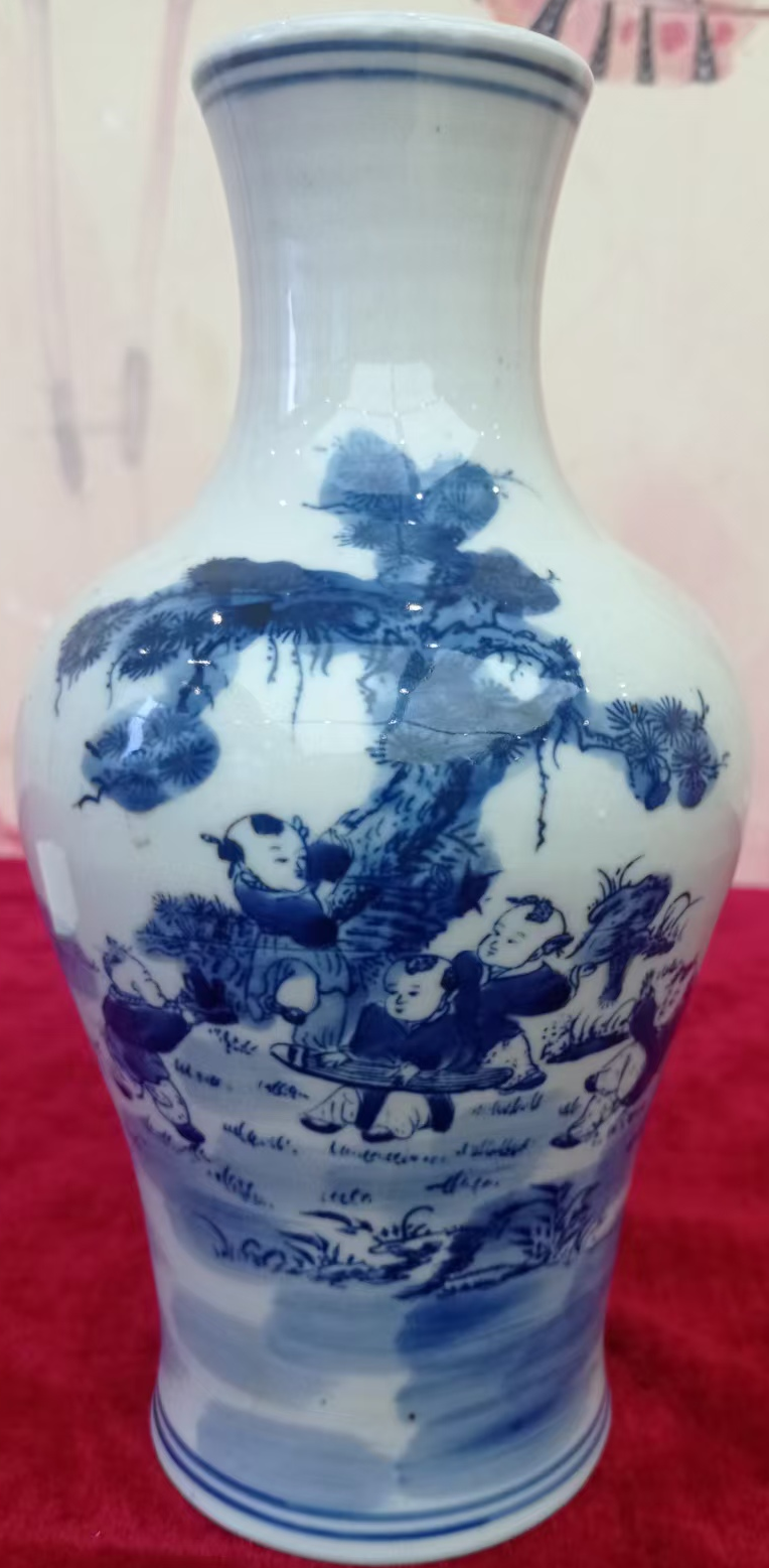 康熙年制《青花人物瓶》-嘉诚艺术