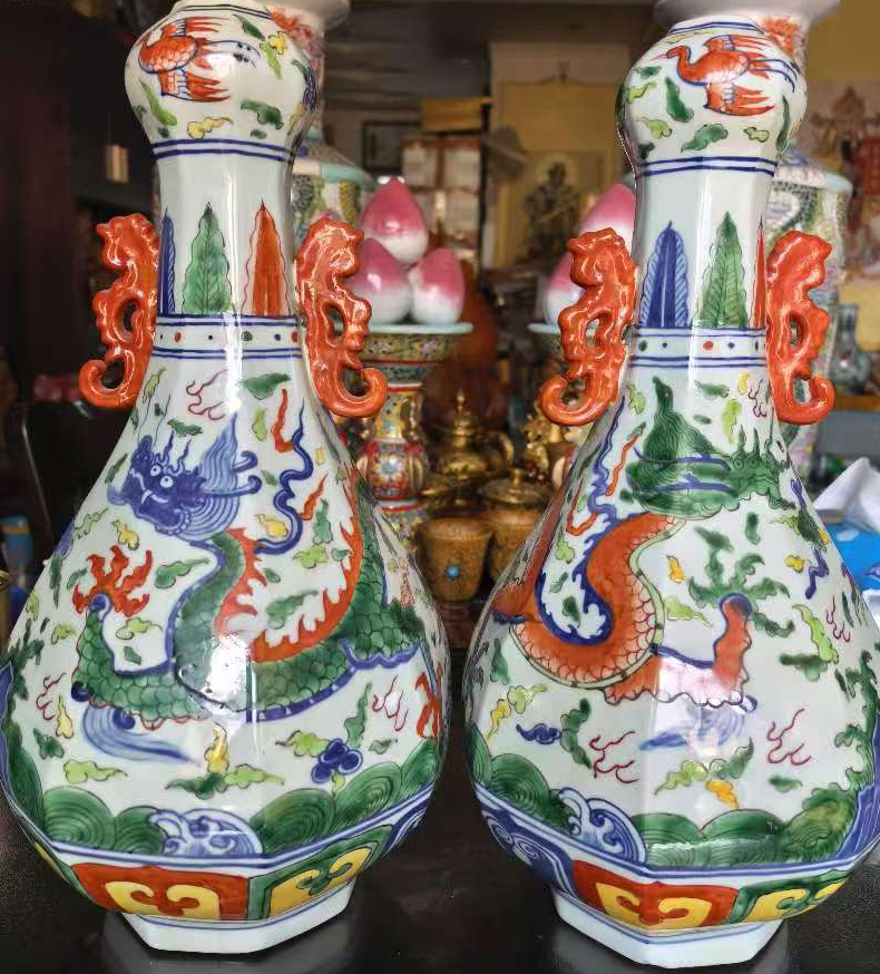 大明宣德年制《青花五彩蒜头龙纹瓶》-嘉诚艺术
