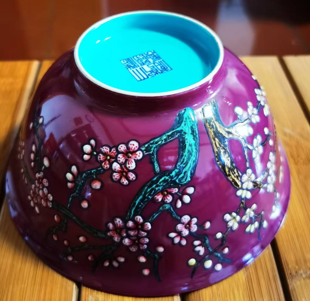 大清乾隆年制《胭脂红梅花》