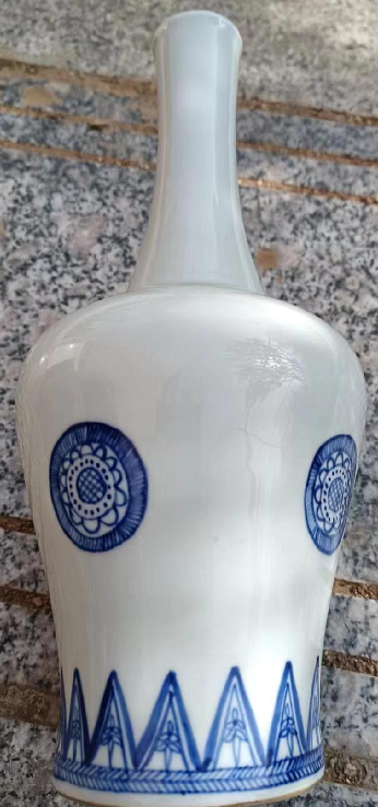 康熙年制《摇铃尊》-嘉诚艺术