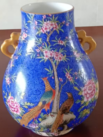 乾隆年制《扒花花卉凤鸟双耳尊》珐琅彩蓝釉-嘉诚艺术