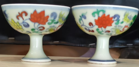 成化年制《斗彩缠枝龙纹高足杯》一对-嘉诚艺术