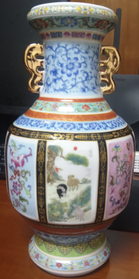 乾隆年制《开窗描金珐琅彩双耳瓶》-嘉诚艺术
