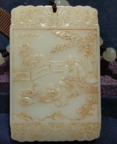 和田羊脂白玉《庭院教子图》陆子冈牌-嘉诚艺术