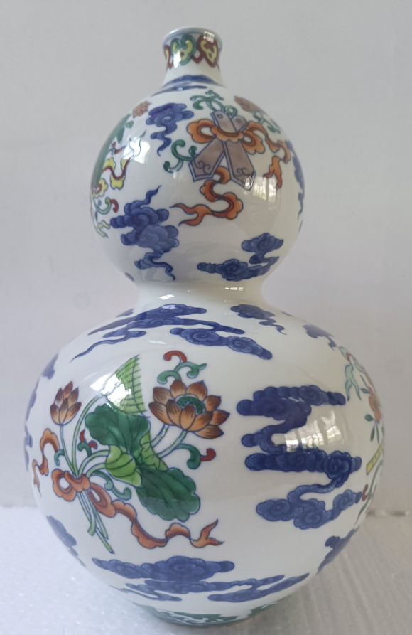 清乾隆年制《斗彩八宝纹葫芦瓶》-嘉诚艺术