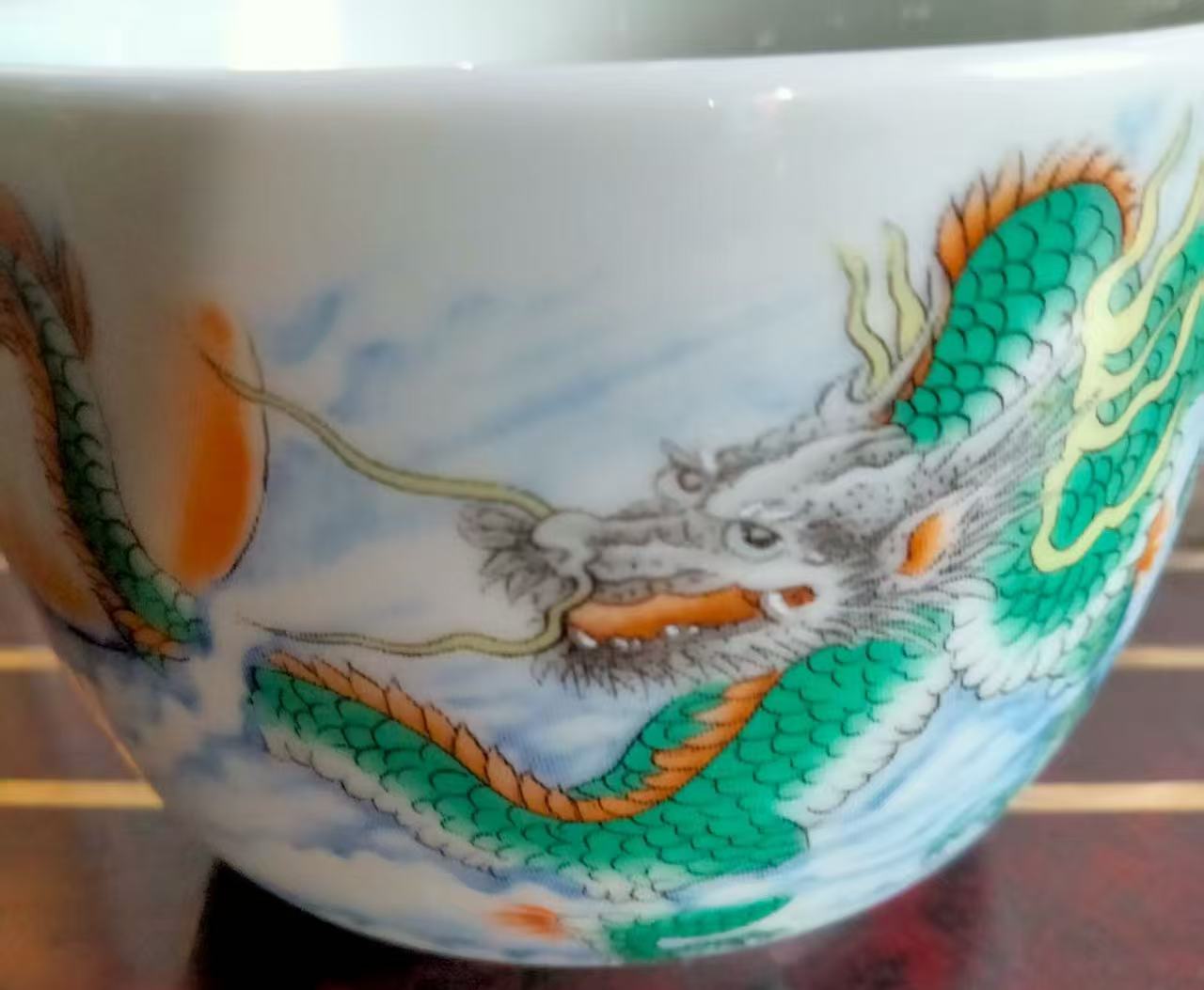 乾隆年制《五彩青龙杯》-嘉诚艺术
