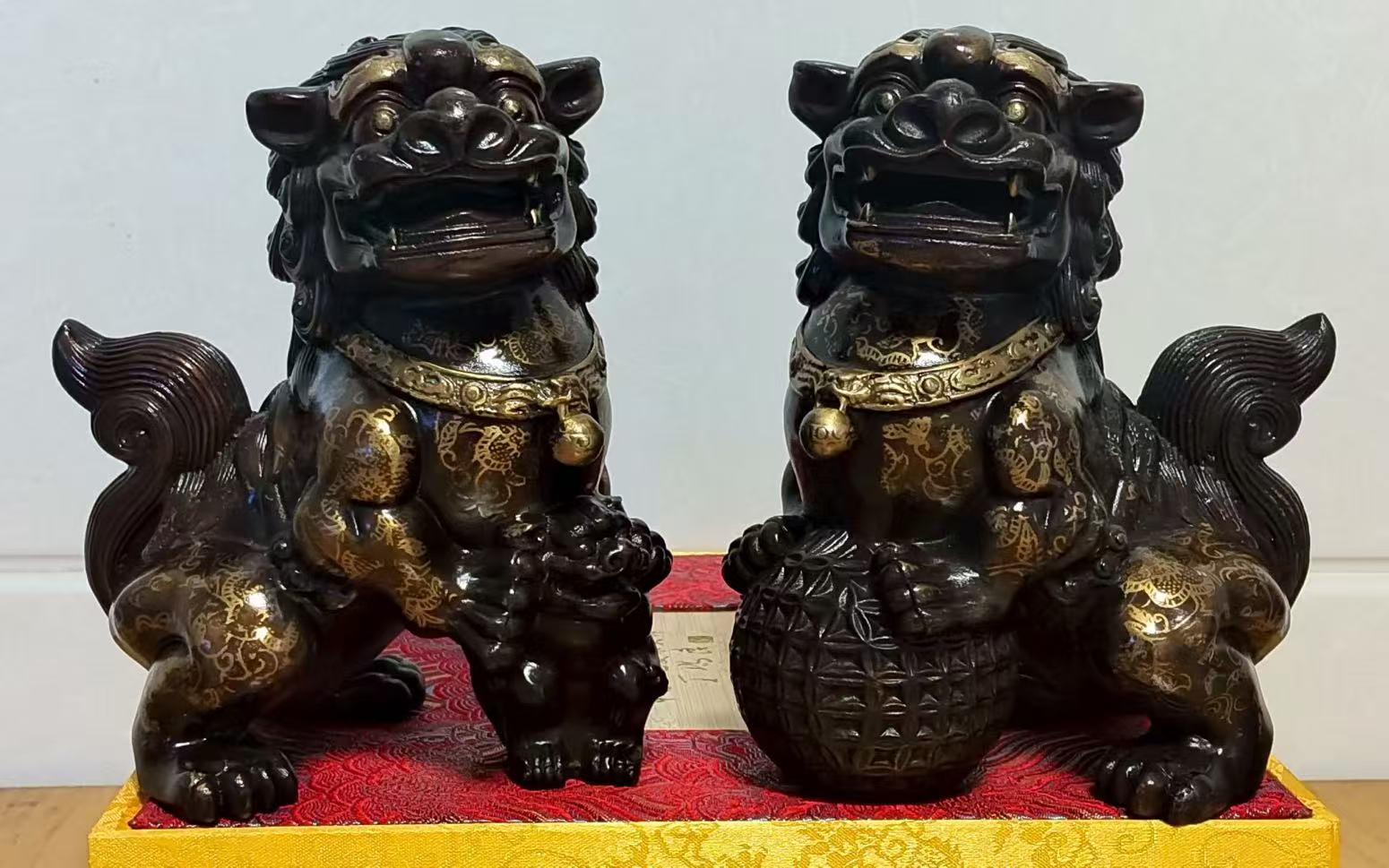 乾隆年制《风磨铜鎏金狮》一对-嘉诚艺术