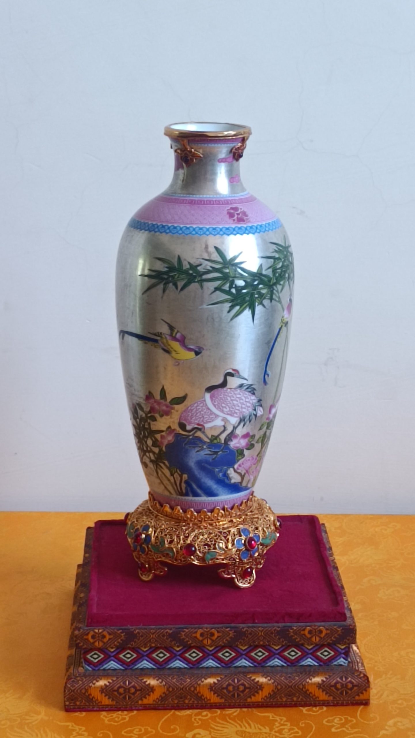 雍正年制《花鸟赏瓶》-嘉诚艺术