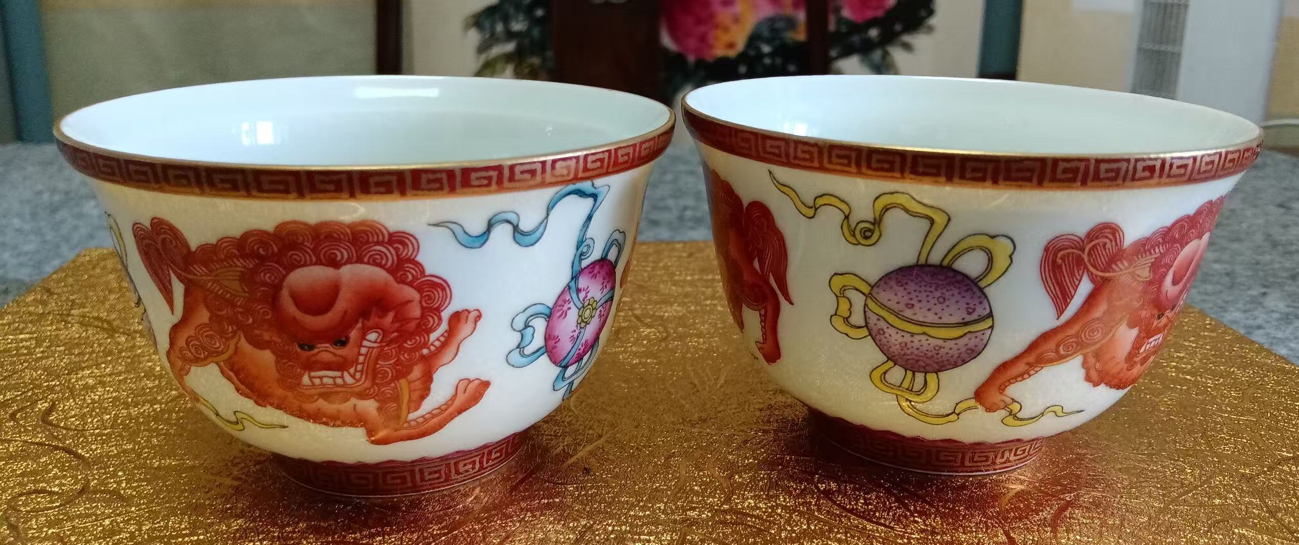 清雍正年制《珐琅彩狮球纹描金压手杯》一对-嘉诚艺术