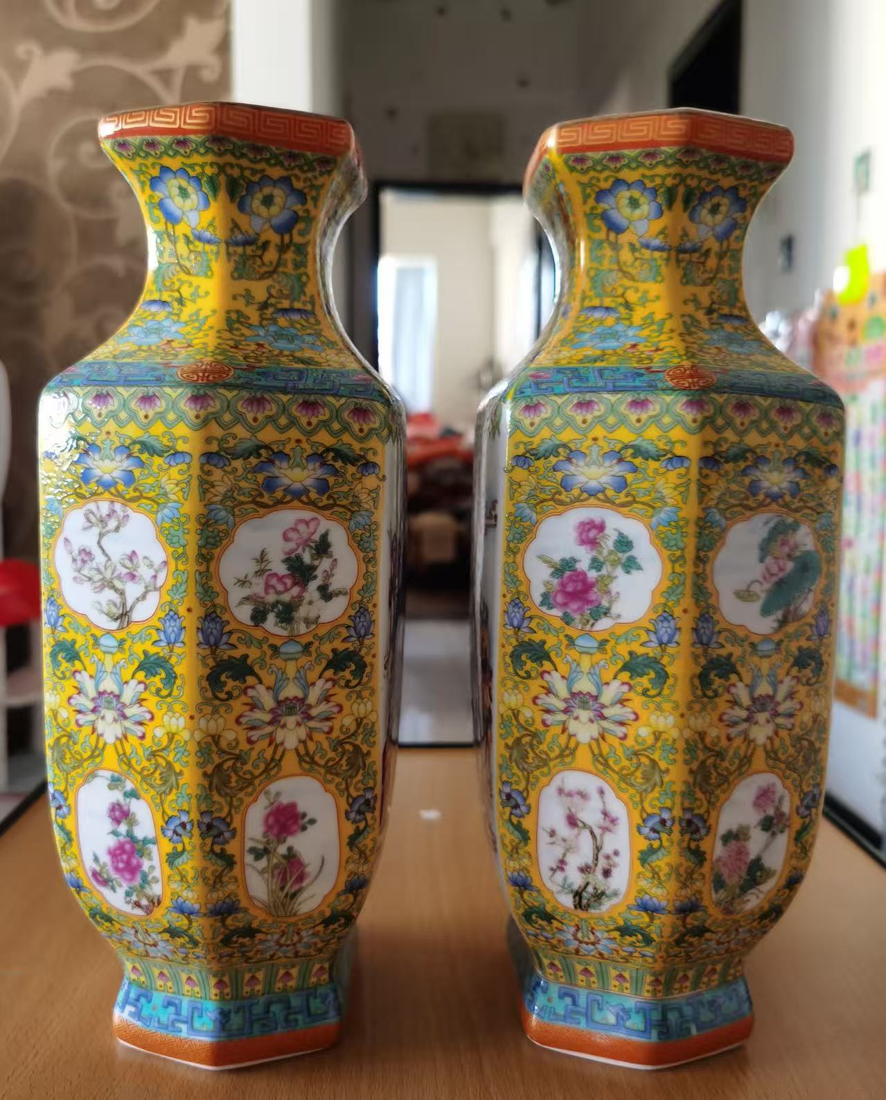 雍正年制《珐琅彩百花六方瓶》一对-嘉诚艺术