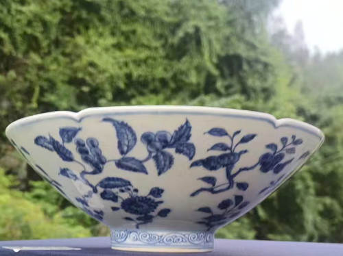 成化年制《青花折枝花卉斗笠碗》-嘉诚艺术