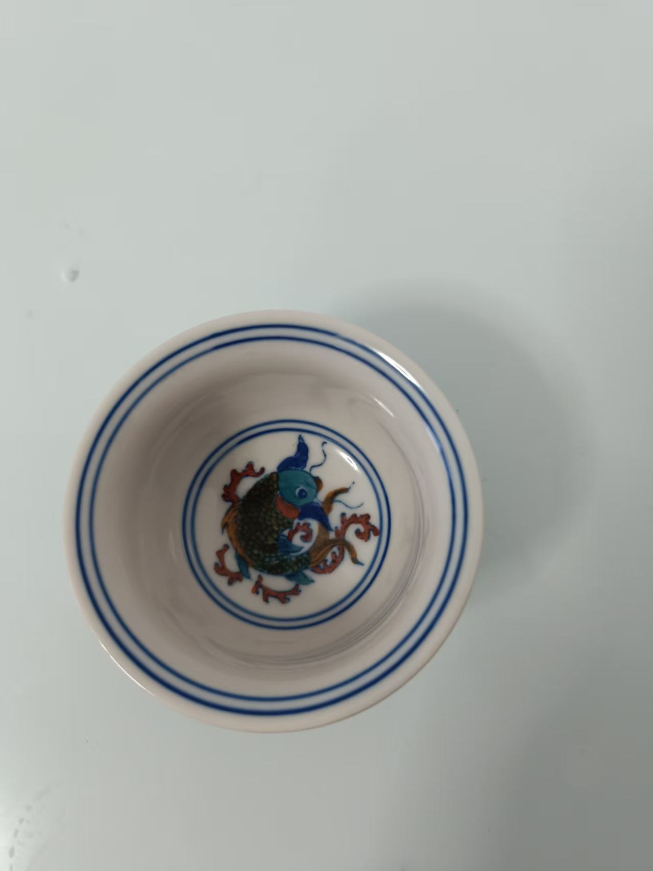 王步《青花釉里红碗》