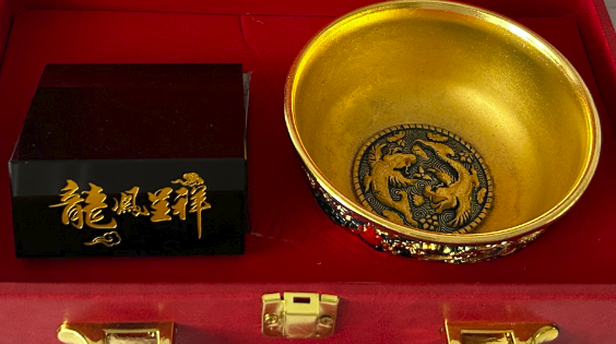 图片[2]-珐琅彩龙腾盛世金碗-嘉诚艺术