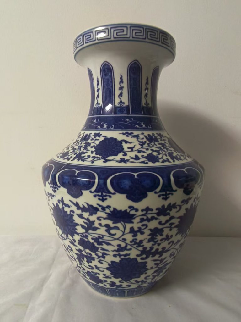 图片[1]-乾隆年制《青花缠枝莲盘口尊》-嘉诚艺术