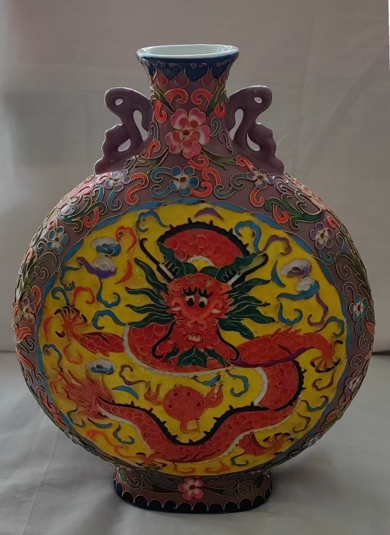 乾隆年制《珐琅彩抱月瓶》-嘉诚艺术