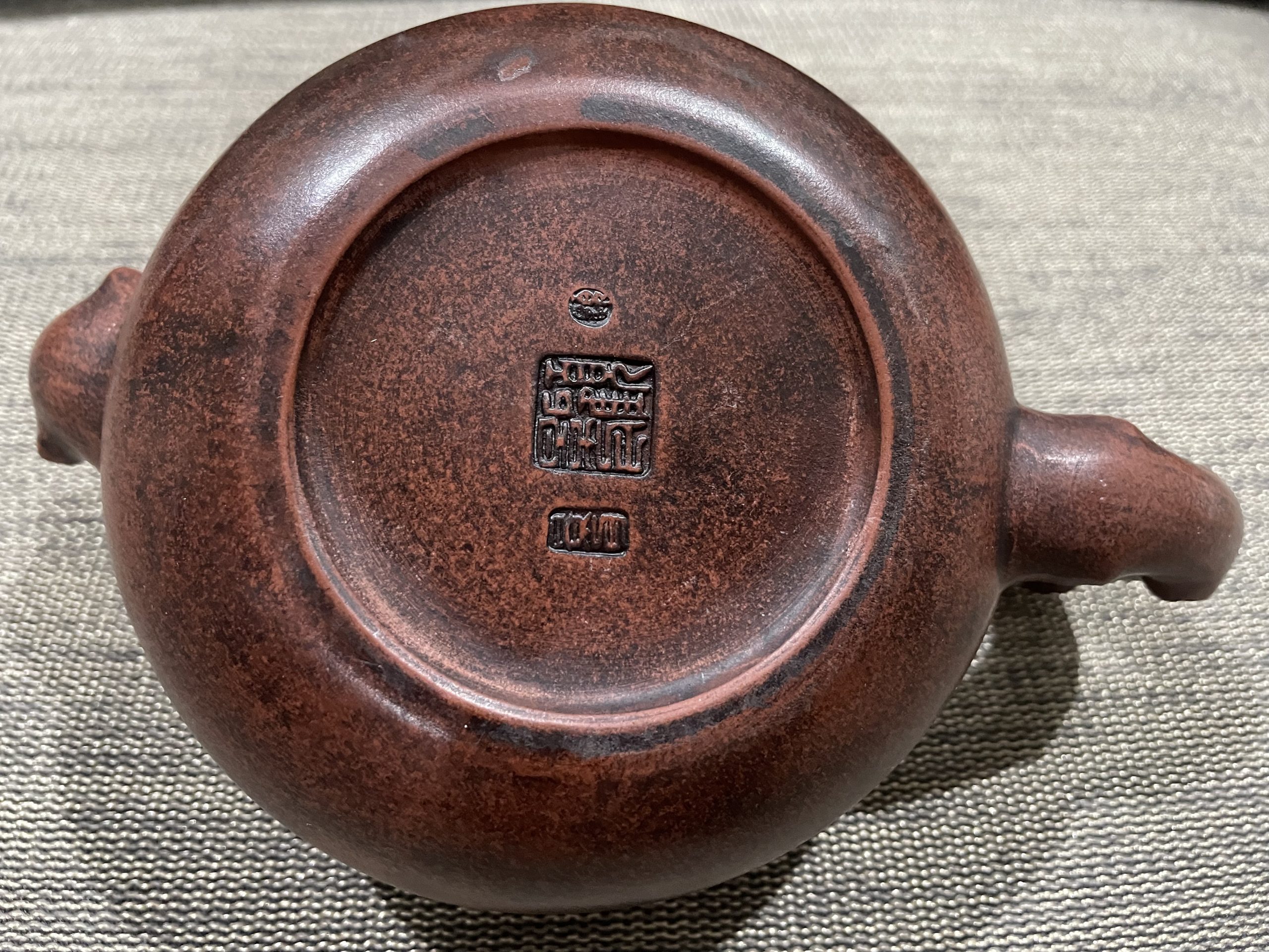 顾景舟《紫砂壶》