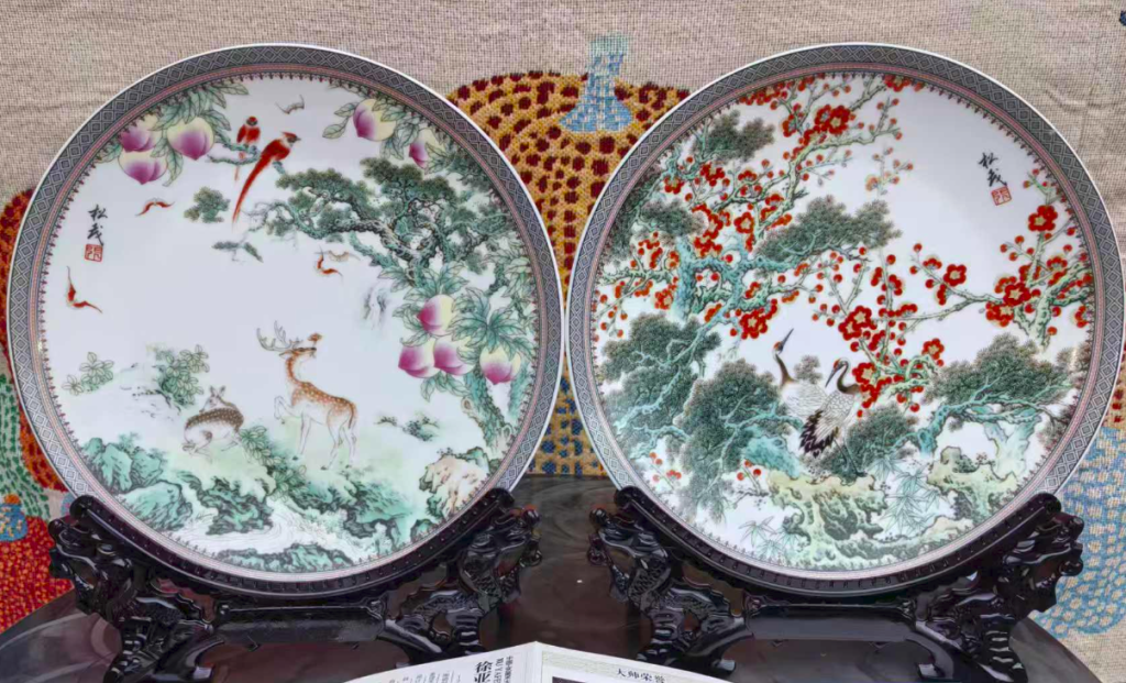 图片[1]-张松茂.徐亚凤《花鸟赏盘》一对-嘉诚艺术