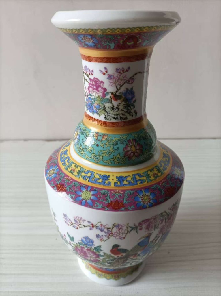 图片[1]-乾隆年制《珐琅彩花鸟赏瓶》-嘉诚艺术