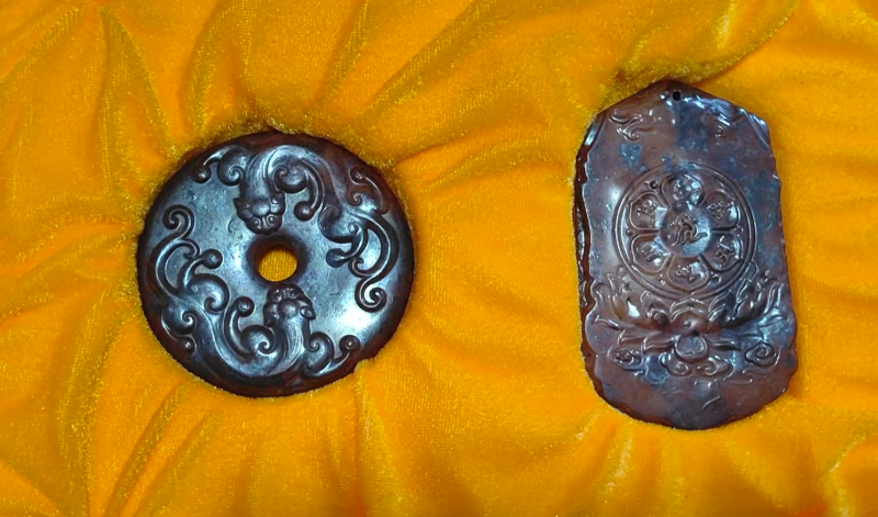 和田玉《螭龙玉壁.佛牌》