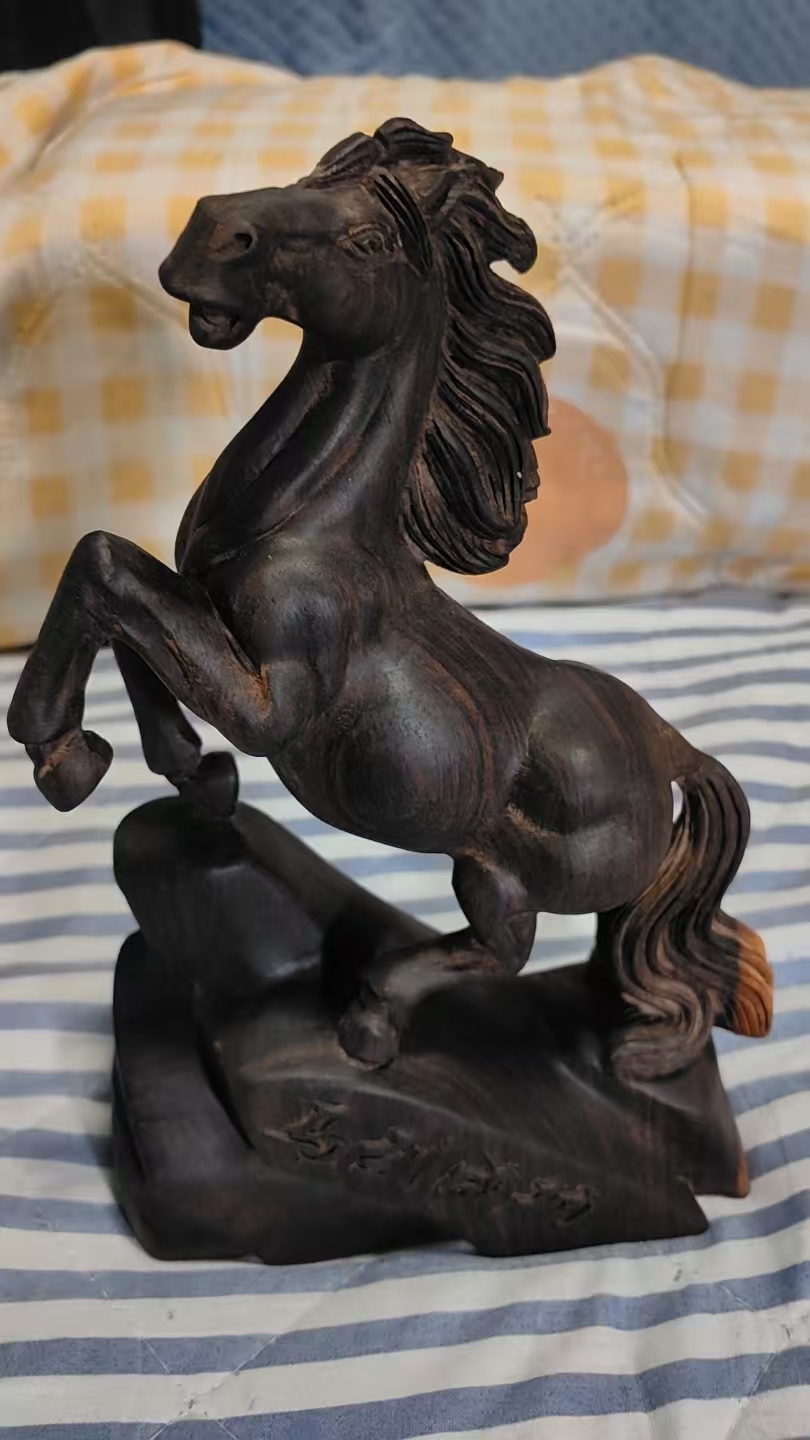 乾隆年制《马到成功》奇楠沉香-嘉诚艺术