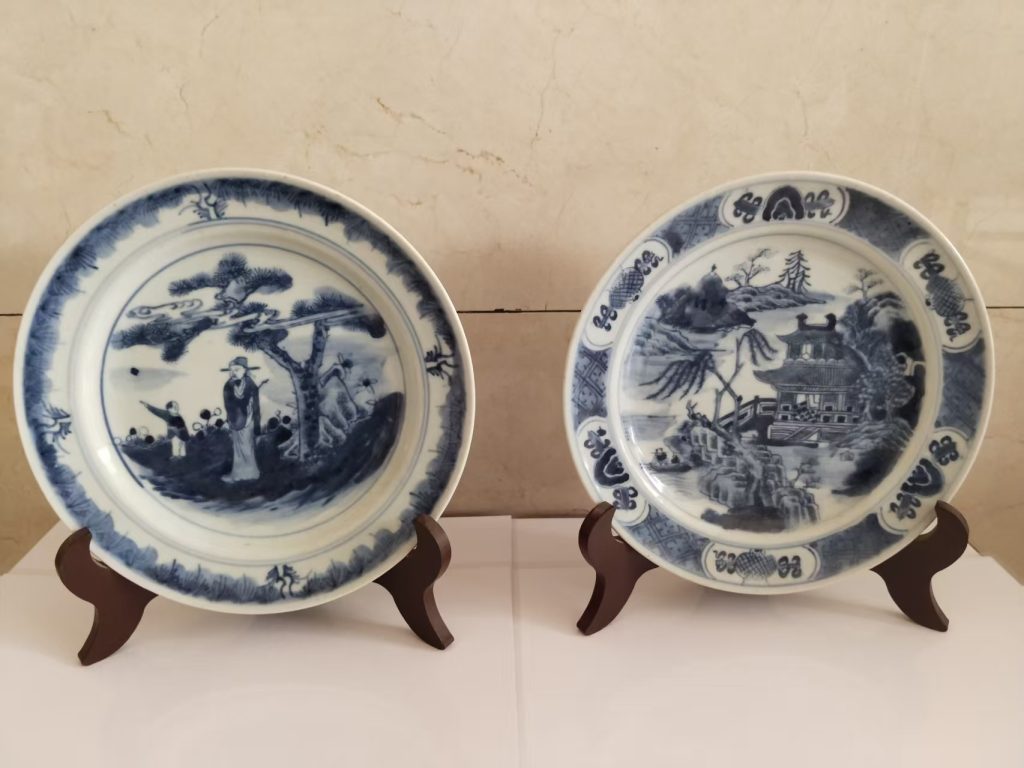 图片[1]-清代《青花赏盘》一对-嘉诚艺术