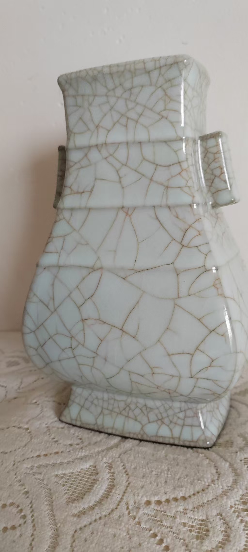 八方贯耳壶-嘉诚艺术