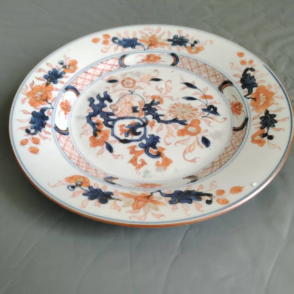 图片[3]-康熙年制《青花矾红描金花卉纹赏盘》-嘉诚艺术