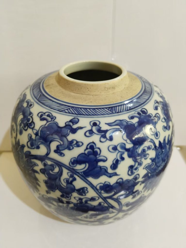 图片[3]-清代《缠枝莲青花罐》（高16.5cm肚径16.5cm）-嘉诚艺术
