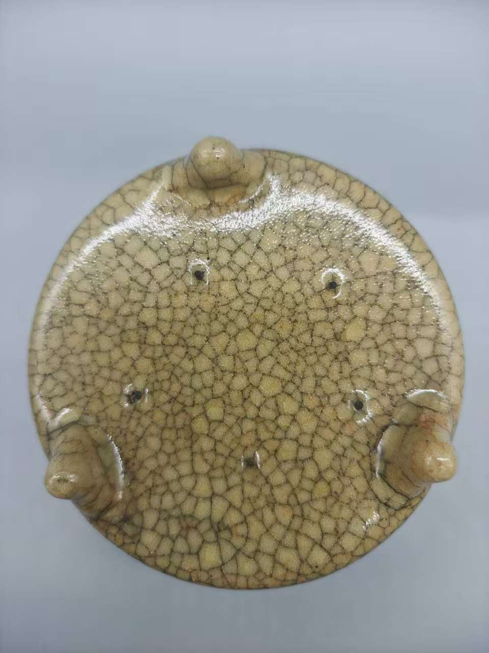 哥窑《金丝铁线杯》