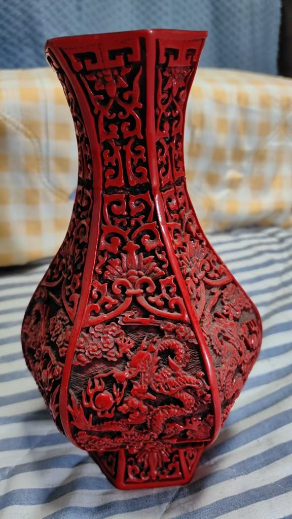 图片[1]-乾隆年制《六角漆器瓶》-嘉诚艺术