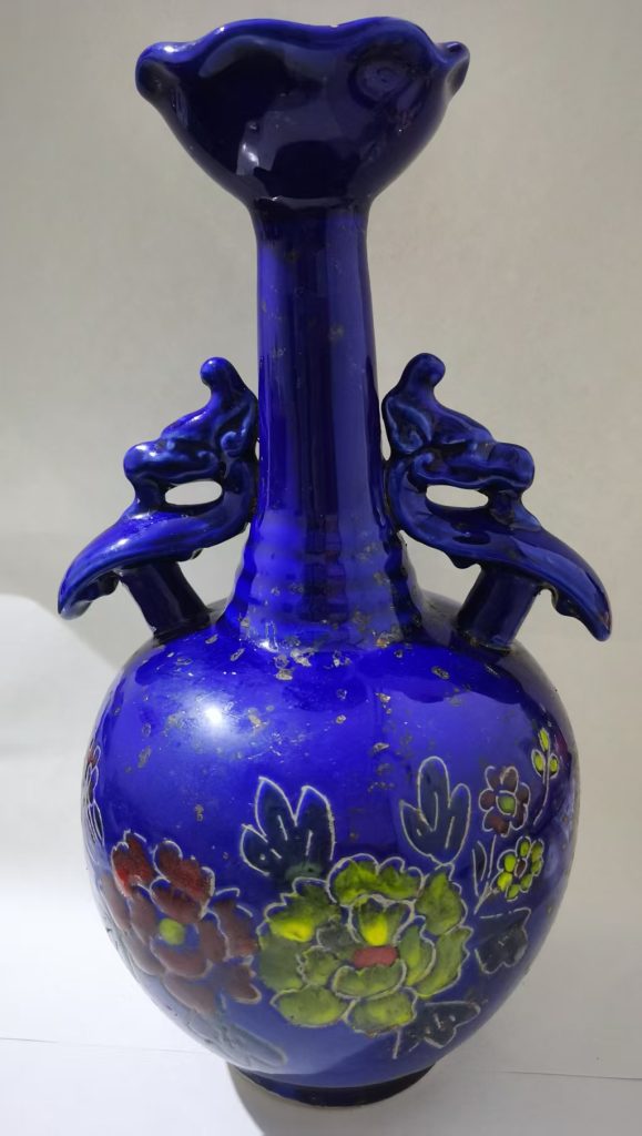 图片[1]-宋定窑《加彩花卉赏瓶》-嘉诚艺术