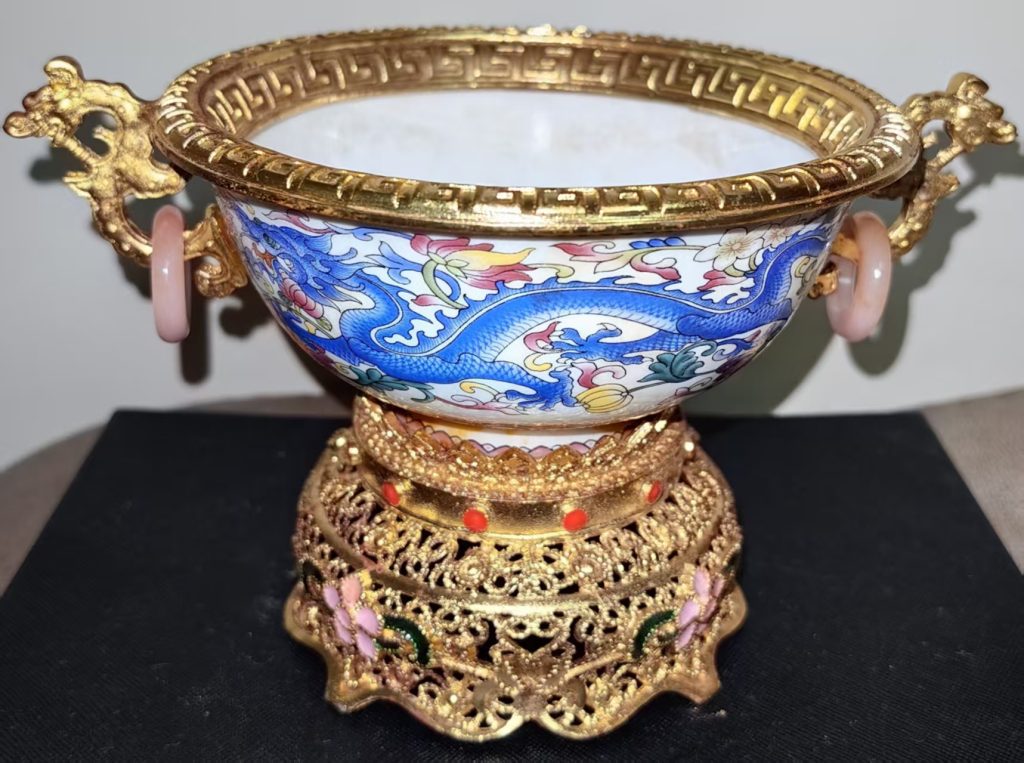 图片[2]-乾隆年制《御用粉彩龙纹碗》一对-嘉诚艺术