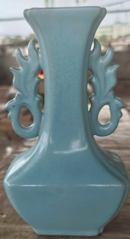 宋汝窑《天青釉贯耳瓶》-嘉诚艺术