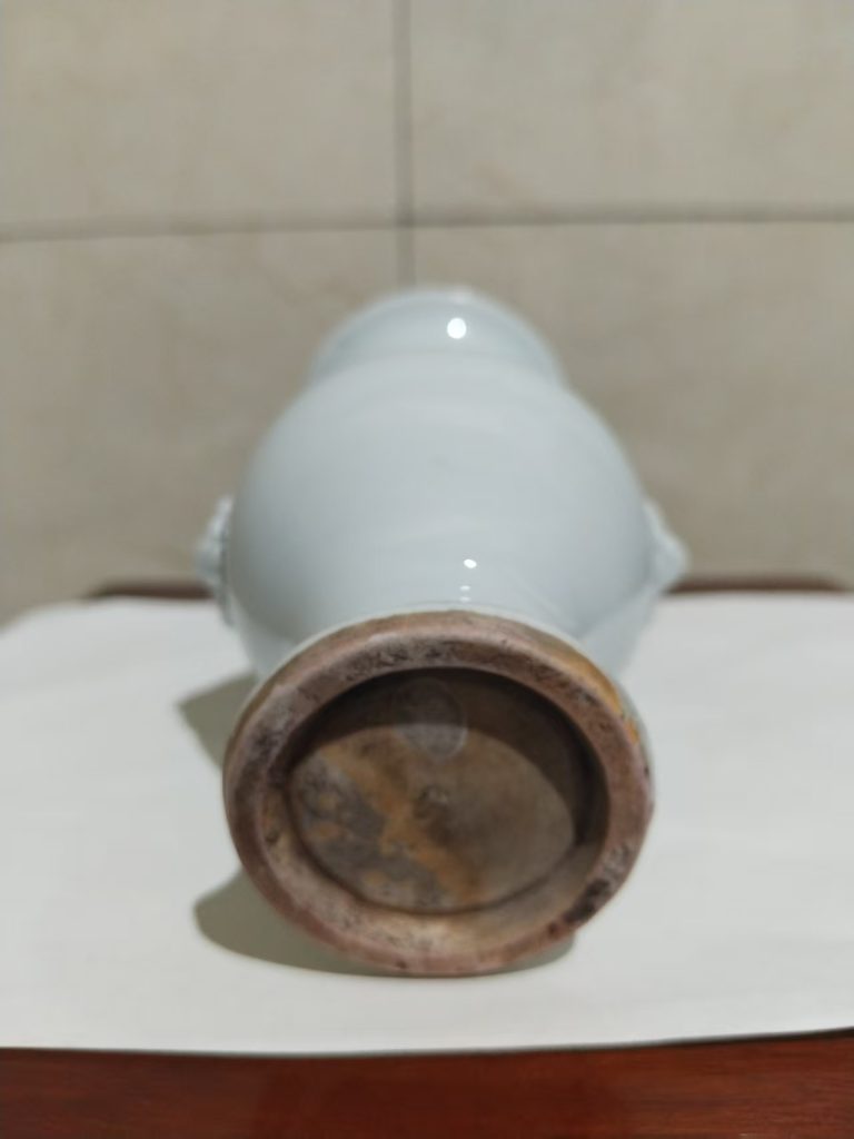 图片[2]-清代《梅子青釉狮首瓶》-嘉诚艺术