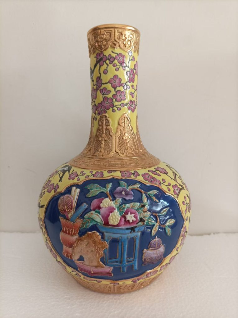 图片[1]-雍正年制《开窗花鸟天球瓶》-嘉诚艺术