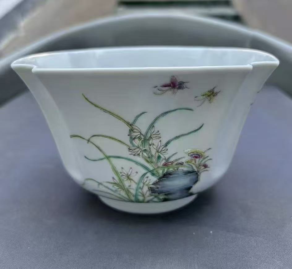 乾隆年制《粉彩花鸟纹瓜棱碗》-嘉诚艺术