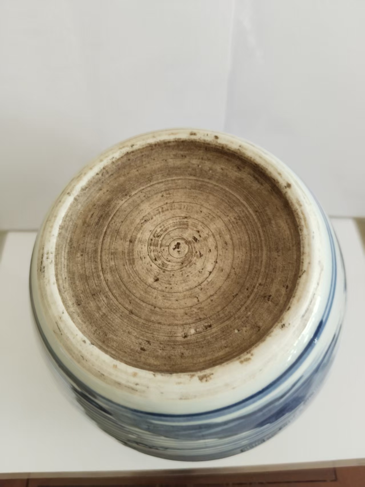 清代《青花人物山水罐》