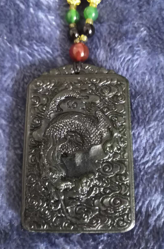 和田玉吊坠《龙行天下》-嘉诚艺术