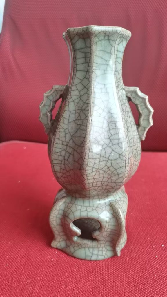 图片[3]-北宋 汝窑大观元年《天青釉碂式瓶》《天青釉双耳镂空瓶》-嘉诚艺术