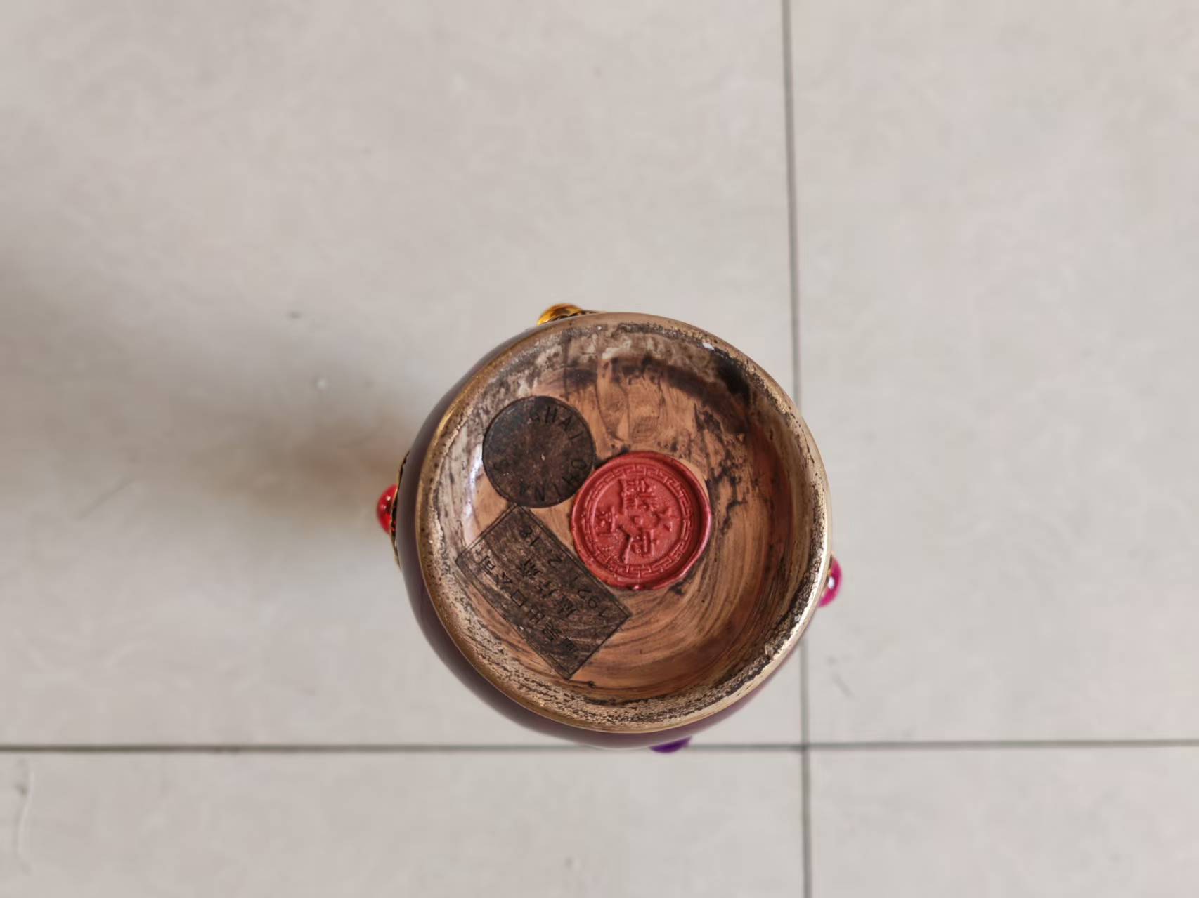 雍正年制《珠宝赏瓶》一对