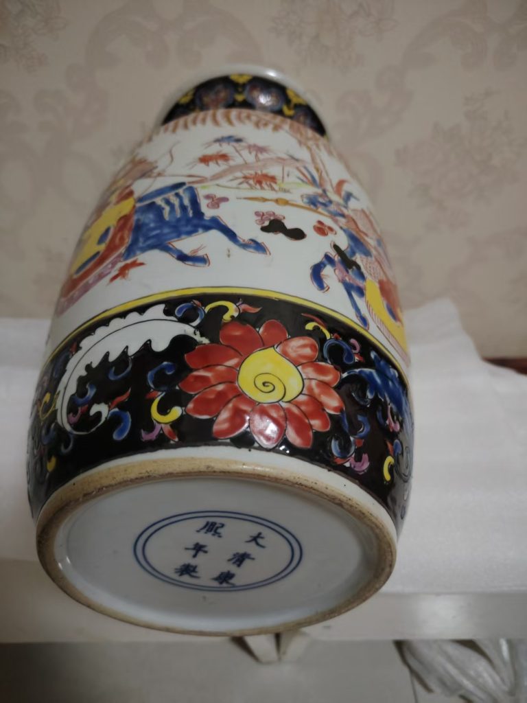 图片[2]-康熙年制《五彩人物象耳盘口瓶》-嘉诚艺术