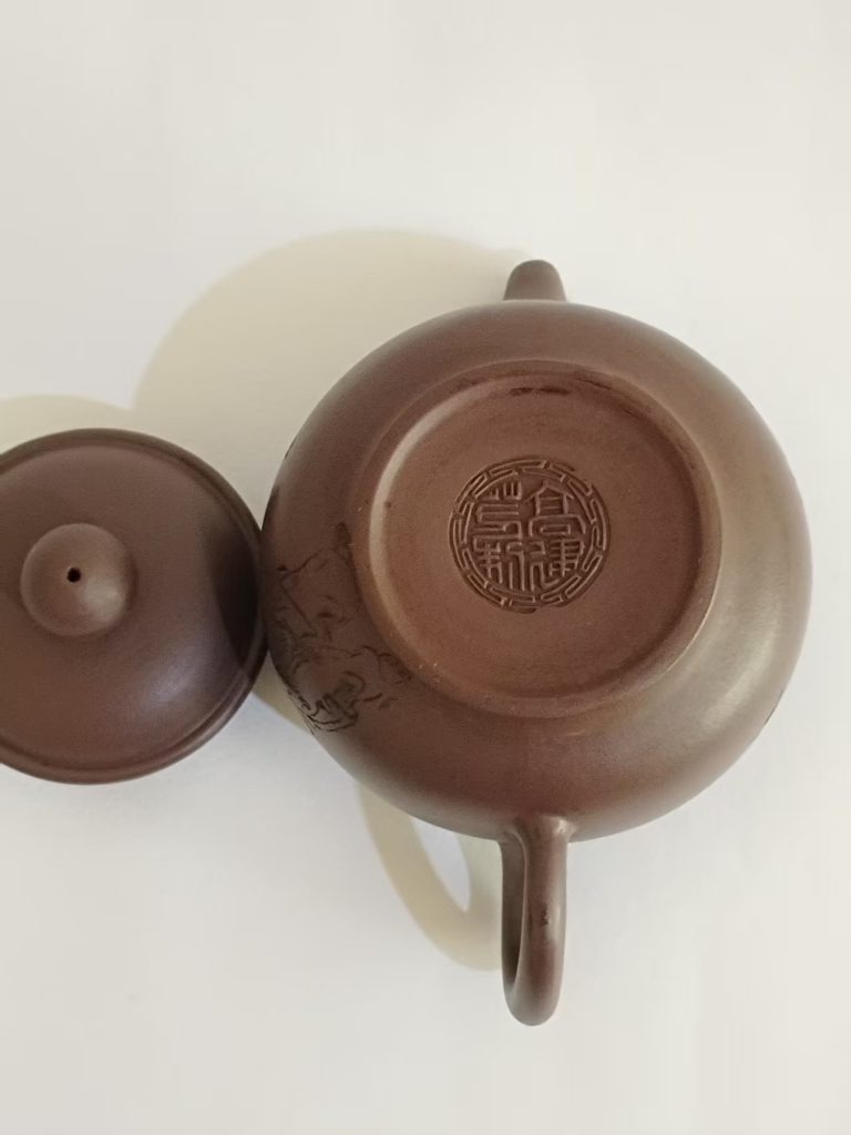 图片[3]-高建芳《童趣紫砂壶》-嘉诚艺术