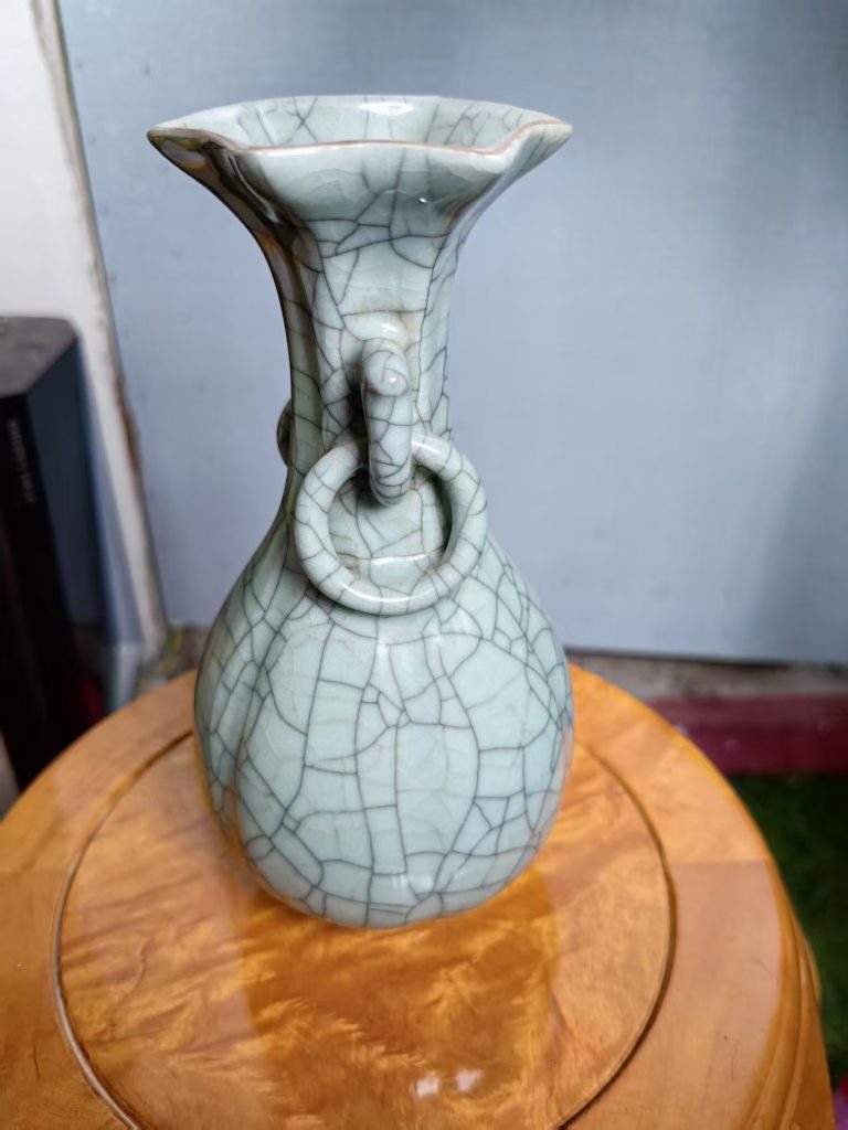 图片[1]-哥窑（官字）《花口衔环瓶》-嘉诚艺术