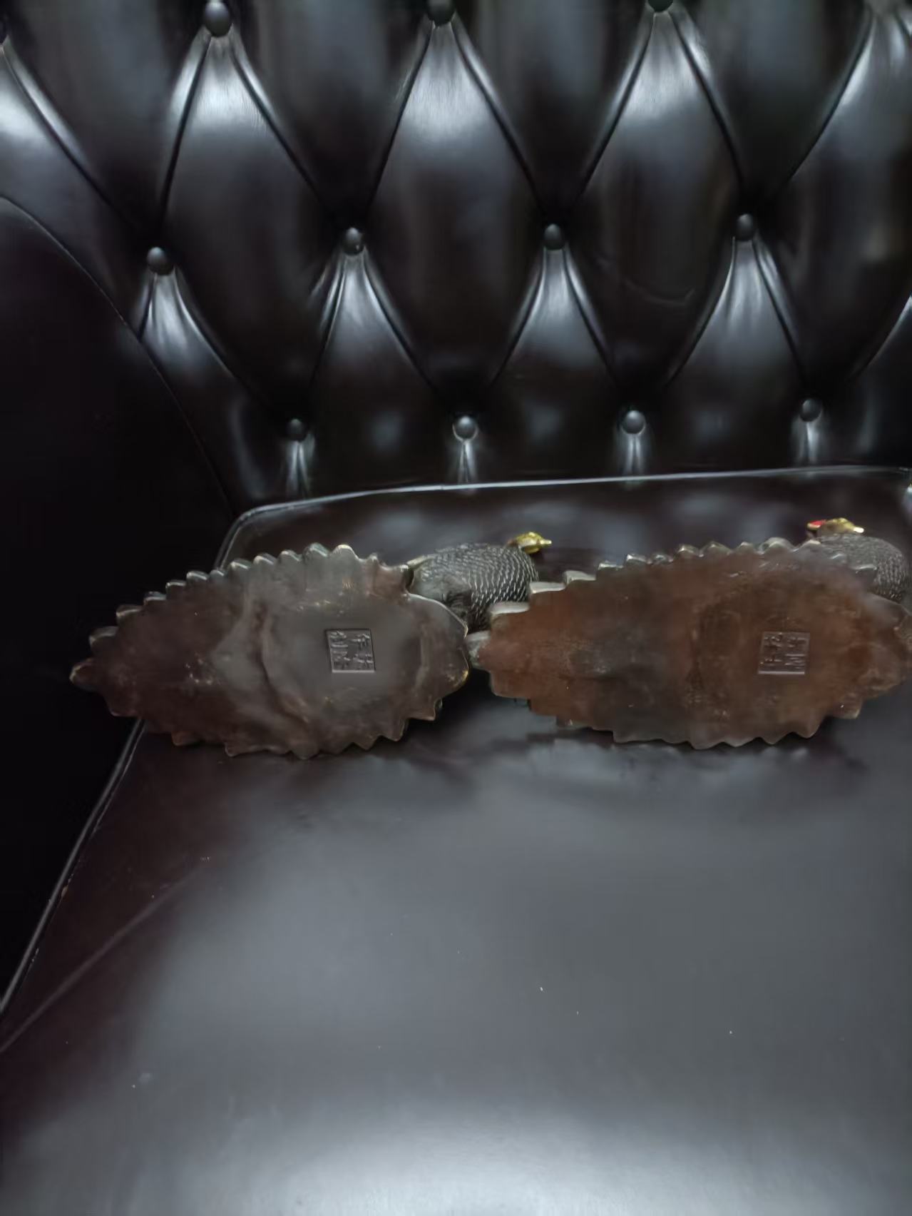 乾隆年制《铜鎏金孔雀》一对